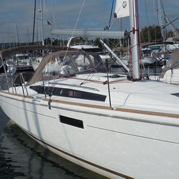 Side view of Bella sailboat while in harbor